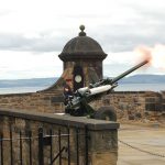 One OClock Gun El cañón de la una en punto - Explora Escocia