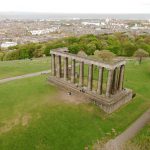 calton hill naturaleza en Edimburgo